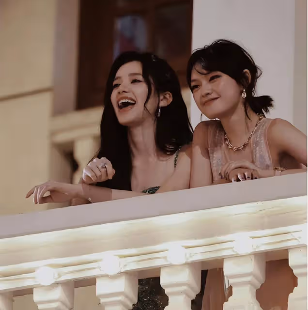 張婧儀文淇同框太驚艷!兩大美女花旦魅力不可小覷