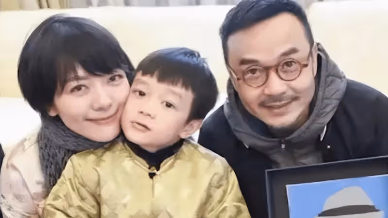 汪涵老當益壯!妻子公開承認二胎,10歲沐沐管教妹妹,哥哥力爆棚