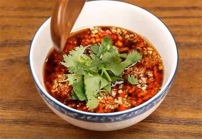 怪不得飯店的涼拌菜好吃？大廚分享萬能涼拌汁做法，喜歡的請收藏