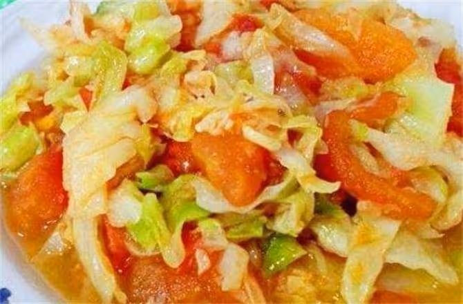 大廚教你包菜炒西紅柿的家常做法，步驟詳細，爽脆開胃老少皆宜