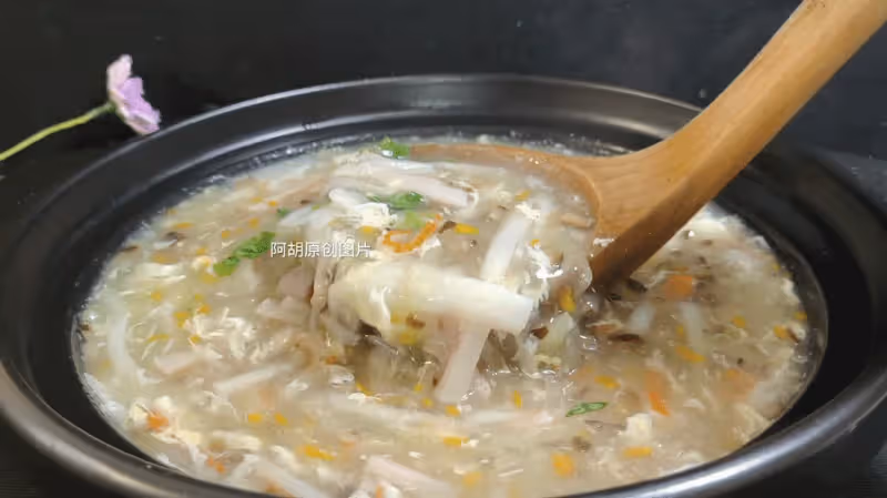 夏天寧可不吃肉,但要常喝這碗湯!花小錢煮出一鍋,找回好胃口、鮮潤十足