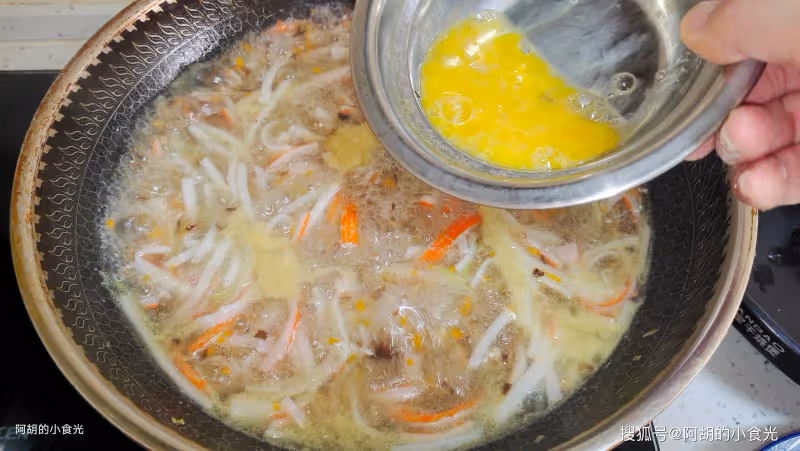 夏天寧可不吃肉，但要常喝這碗湯！花小錢煮出一鍋，找回好胃口、鮮潤十足