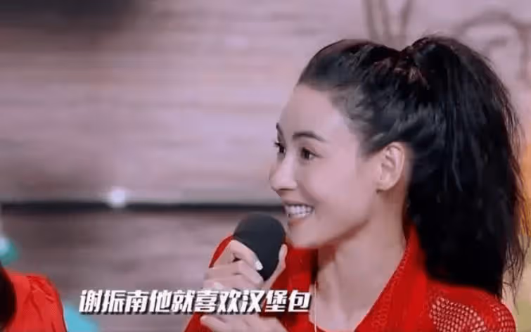 張柏芝塌了：經紀人曝她裝可憐求合作，錢到手後就翻臉