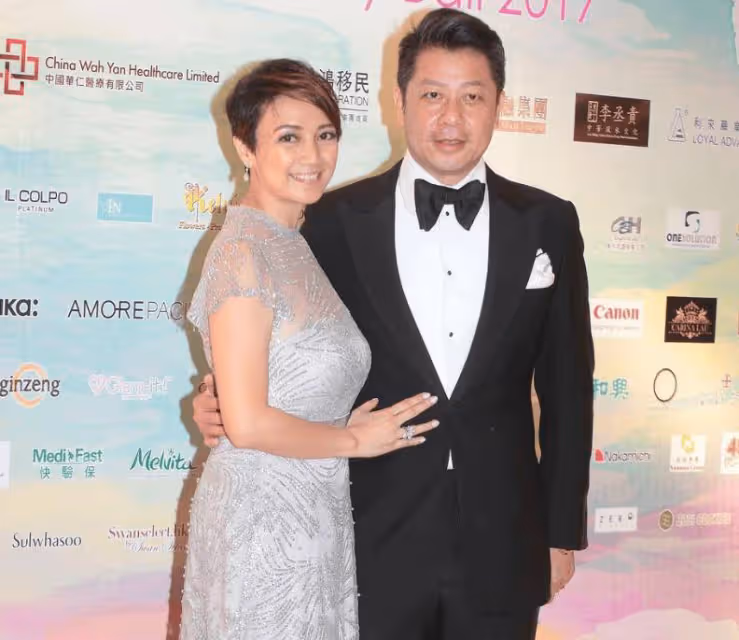 曾演《封神榜》!54歲港星大曬近照不懼變老!女兒顏值超媽咪
