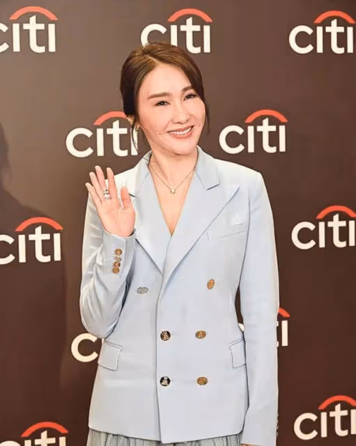 前TVB花旦當年為家庭退出娛樂圈,回應復出傳聞,爆與兩大花旦仍有聯繫