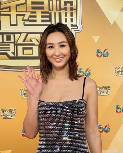 TVB花旦開直播被逼婚,霸氣回懟網友登上熱搜,入行16年僅一段五年情