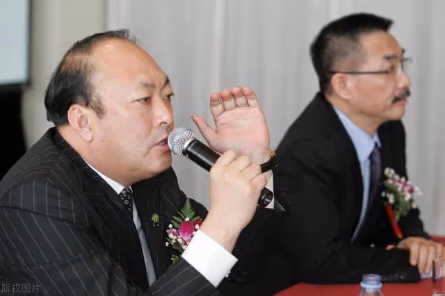 回顧李金元的發家史:靠直銷成津門首富,給員工發放豪車、遊艇
