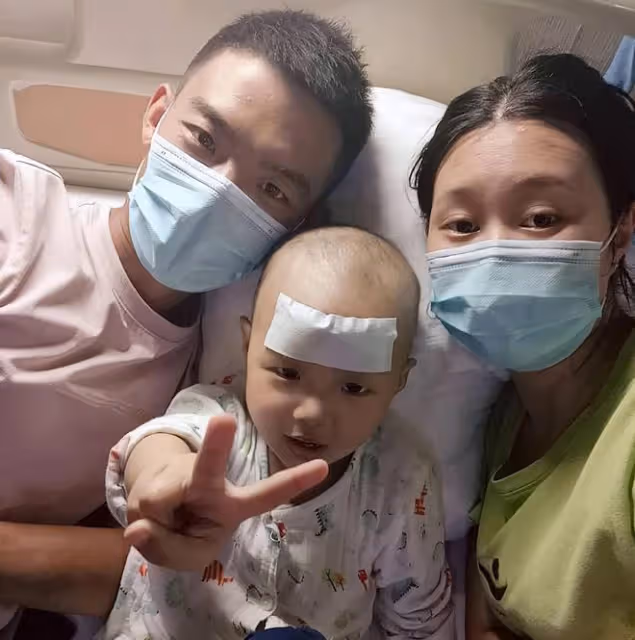 漂亮姑娘苦等兩年嫁退伍男友,生下兒子美好生活剛開始厄運卻降臨