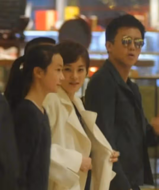 孫儷妹妹北電畢業照,和夏夢 焉栩嘉一同進入娛樂圈發展