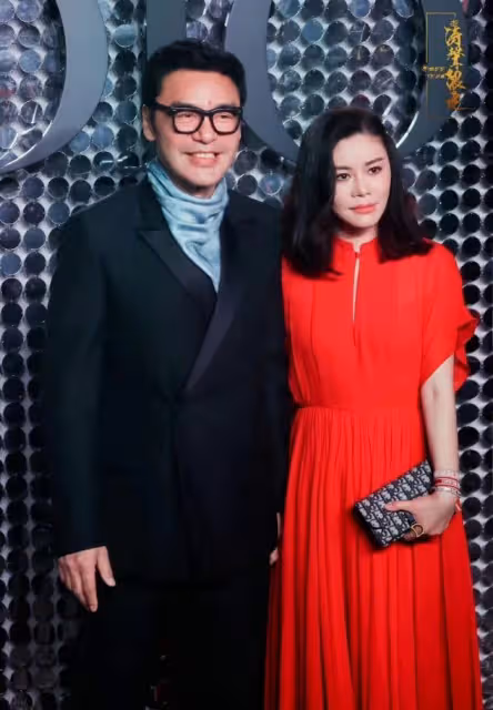 章小蕙基因太強大!女兒同框繼母倆妹妹贏面太大,不著粉黛都出挑