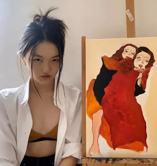 李嫣嘴巴恢復太好了,罕曬與王菲合照,換新髮型打扮好清涼