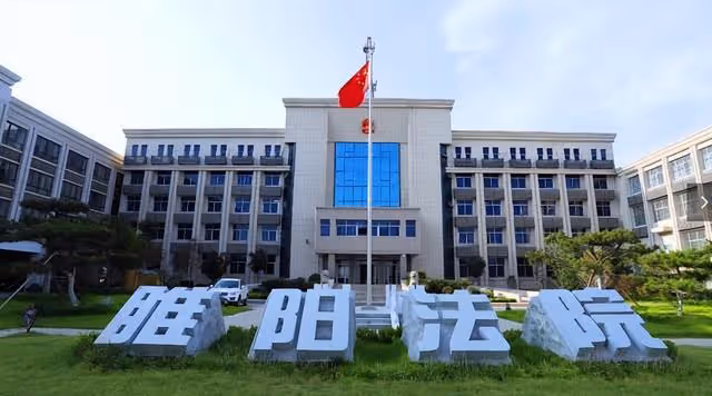 13年河南79歲老人骨折,手術後離奇去世,家屬打開骨灰盒發現真相
