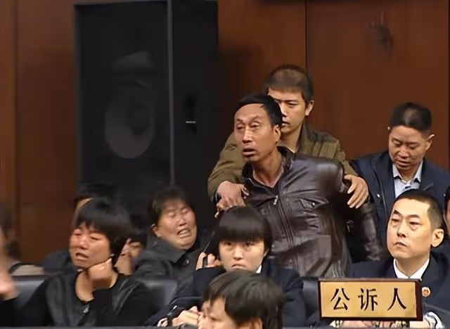 北京男子寫「死亡筆記」,當街殺死6人,我下地獄得拉一群人