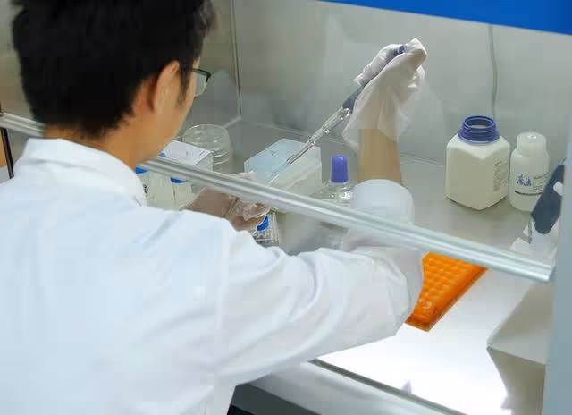 2010年江蘇女子發現一學生很像前夫,一查DNA,是死了17年的兒子