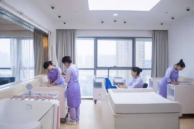 2013:浙江富婆戀上有婦之夫,被騙一億後自殺沒死,卻被判了死刑
