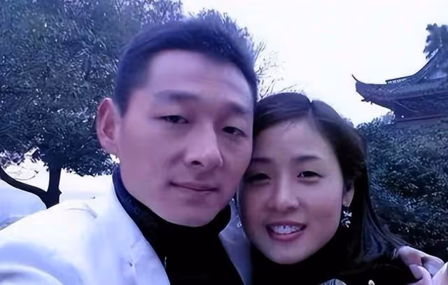 女孩出車禍智力降至3歲,軍人男友執意娶她過門,他們現狀如何