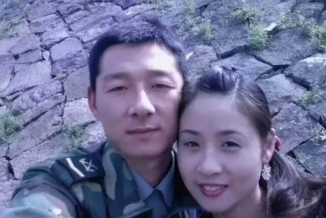女孩出車禍智力降至3歲,軍人男友執意娶她過門,他們現狀如何
