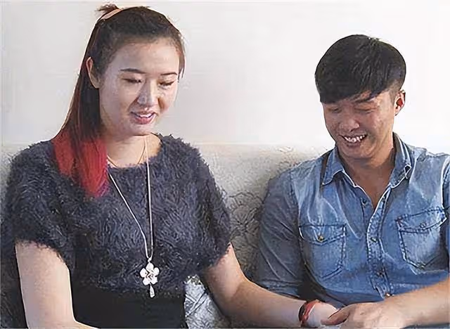 2014年農村窮小伙娶1米97女籃巨人,婚前告訴爸媽:床要超大的