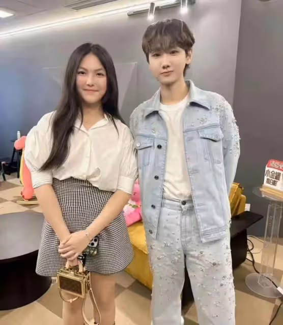 看了11歲甜馨和14歲王詩齡的近照,才明白李小璐和李湘的區別