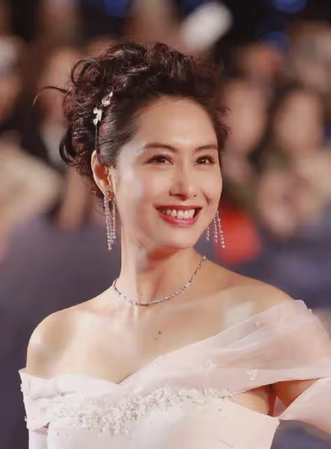 「身高不夠顏值來湊」的6位女星,最矮1米53,有人疑似1米49