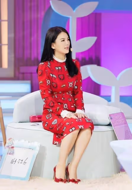 李湘這次下功夫了!瘦出曲線像換了個人,輪廓變精緻好上鏡