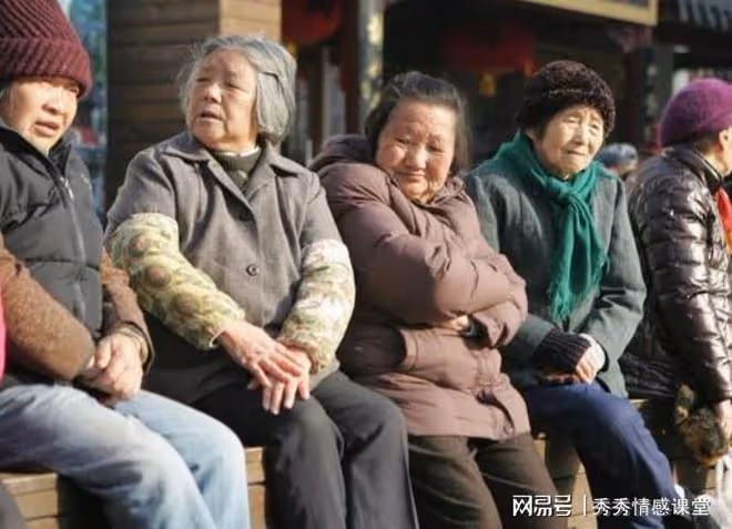 我照顧再婚老伴20多年,他立遺囑財產全給親生兒子,我傷心撂挑子
