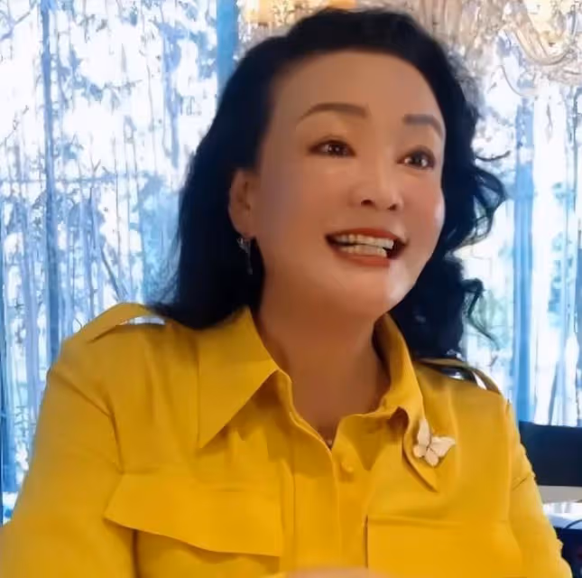 買!張蘭同意給孫女買房,言語之間盡顯智慧,大S再輸汪小菲一局
