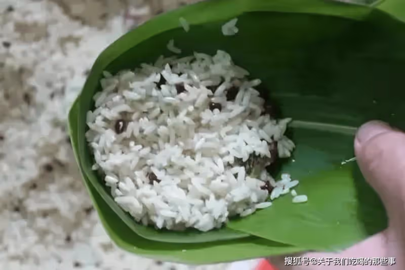 處理粽葉時,別直接入鍋煮,多做1步,粽葉柔韌好包,香味足