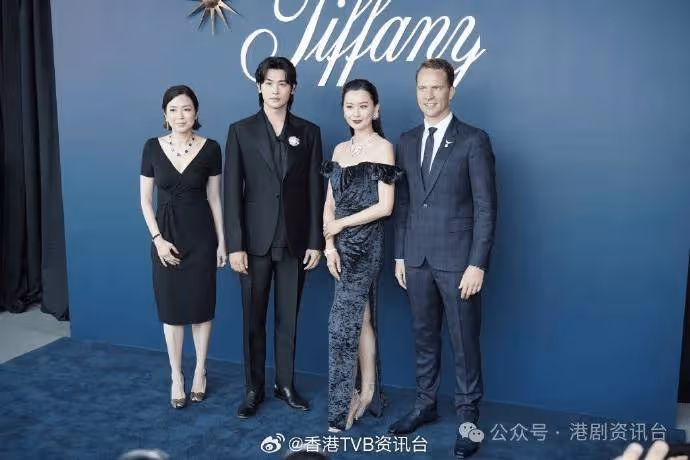 韓星朴炯植來港出席活動！與陳法拉同場影相緊張到出汗
