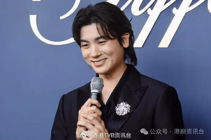 韓星朴炯植來港出席活動！與陳法拉同場影相緊張到出汗