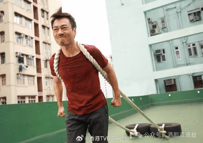 與老婆拍片變美食達人！黎耀祥刻意減產歎世界
