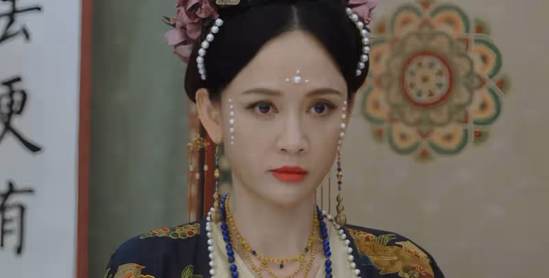 明明是主角臉，卻非要整成配角臉，與大10歲演員同框，簡直是降維打擊