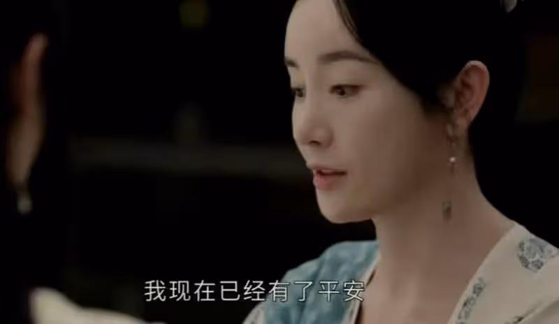 明明是主角臉，卻非要整成配角臉，與大10歲演員同框，簡直是降維打擊