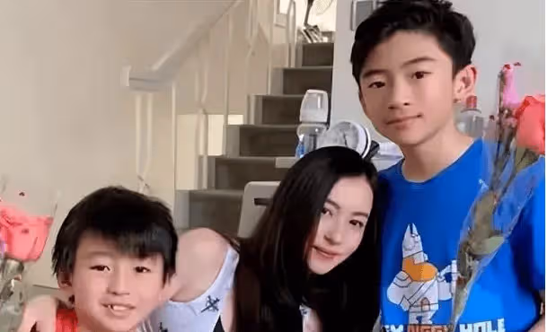 狄波拉對張柏芝和王菲評價，差距不是一點半點，天壤之別