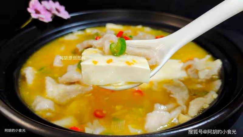 豆腐和它完美一對,花錢不多吃硬菜!一炒一燜口味勁爆,引爆你的味蕾、特嫩口
