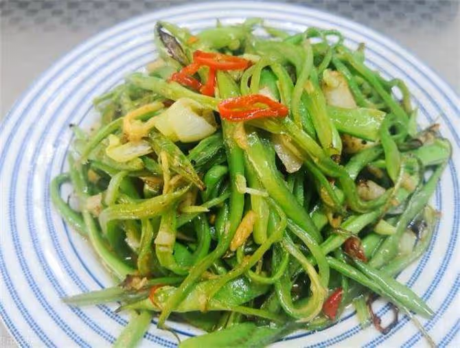 扁豆絲炒幾分鐘能熟?素炒扁豆絲要不要焯水,這樣做好看又好吃