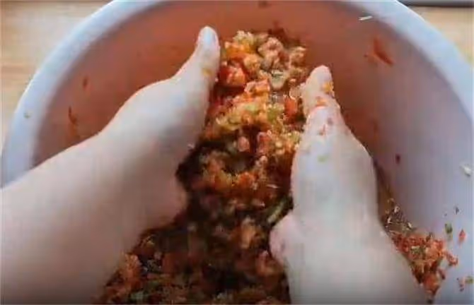 6斤辣椒,1斤大蒜,不用一滴油,酸爽解膩超下飯,做一次吃2月