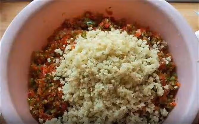 6斤辣椒,1斤大蒜,不用一滴油,酸爽解膩超下飯,做一次吃2月