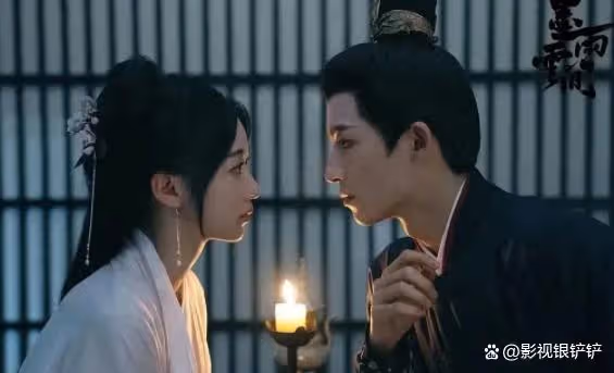 《墨雨雲間》:本來是衝著吳謹言追劇,卻被165cm身高女反派驚艷