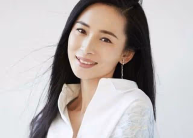 《墨雨雲間》成照妖鏡，當「科技臉」碰上天然臉，16歲女配贏麻了
