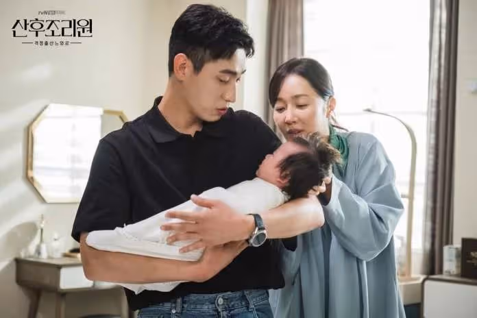 過年前老同學「突然跟我借10萬塊」我二話不說就轉帳！ 一週後卻發現「他愜意帶全家出遊」，我覺得不對勁「忍不住衝去他家」進門後腿軟了…