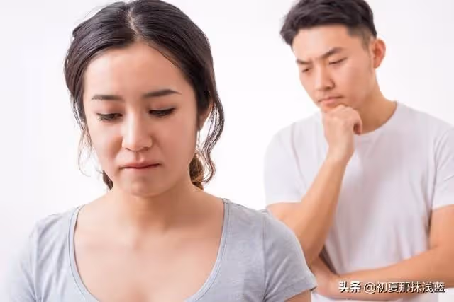 房子是我和老公一人出一半買的，平常婆婆也跟著我們住在一起。最近我媽生病「我接她來住我家」好親自照顧！結果才第3天「我老公就嫌棄我媽有老人味」要她回老家，於...