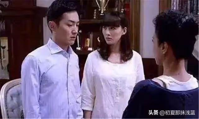 房子是我和老公一人出一半買的，平常婆婆也跟著我們住在一起。最近我媽生病「我接她來住我家」好親自照顧！結果才第3天「我老公就嫌棄我媽有老人味」要她回老家，於...