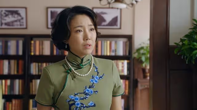 最大BOSS蜂王露餡,甦醒發現這女人隱藏真深