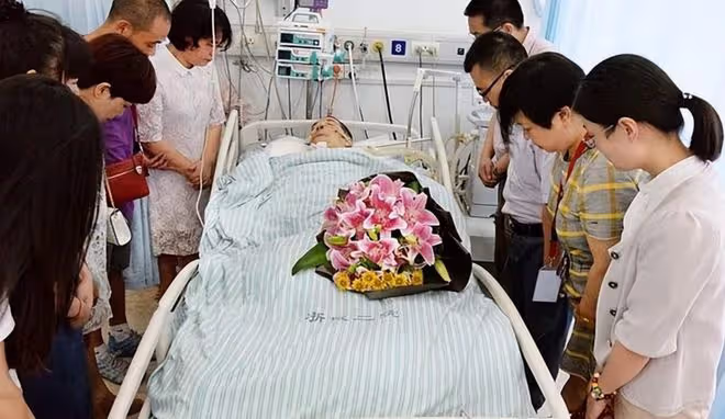 16年杭州洋女婿腦死亡，妻子穿旗袍送他離開人世，捐遺體救了6人