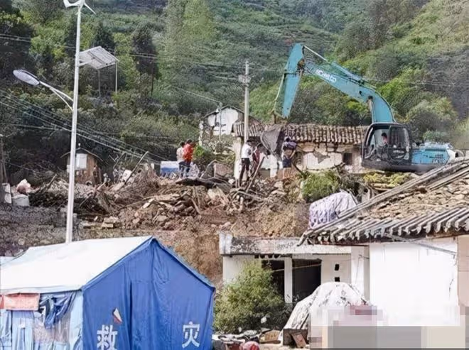救災英雄受傷殘疾,卻被妻子捲走118萬賠償款,英雄流汗又流淚