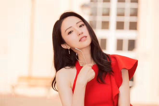 娛樂連連看:肖戰、楊超越、黃曉明、孫儷、胡先煦、董璇