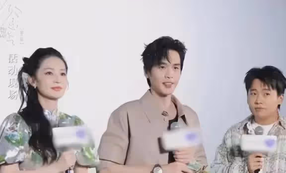揭秘張若昀與唐藝昕的幸福婚姻生活