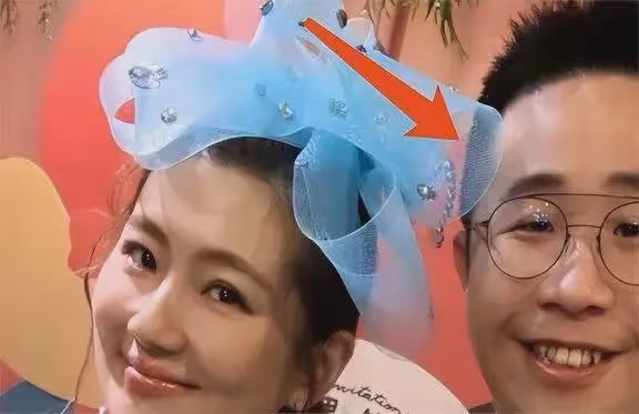 她19歲爆紅,意外毀容被前夫嫌棄,如今和小7歲男友未婚生子