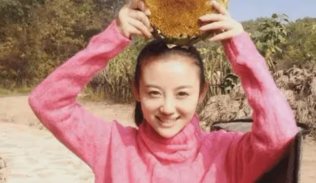 原來她早已去世!被全家8口吸血多年,26歲全身潰爛不治而亡